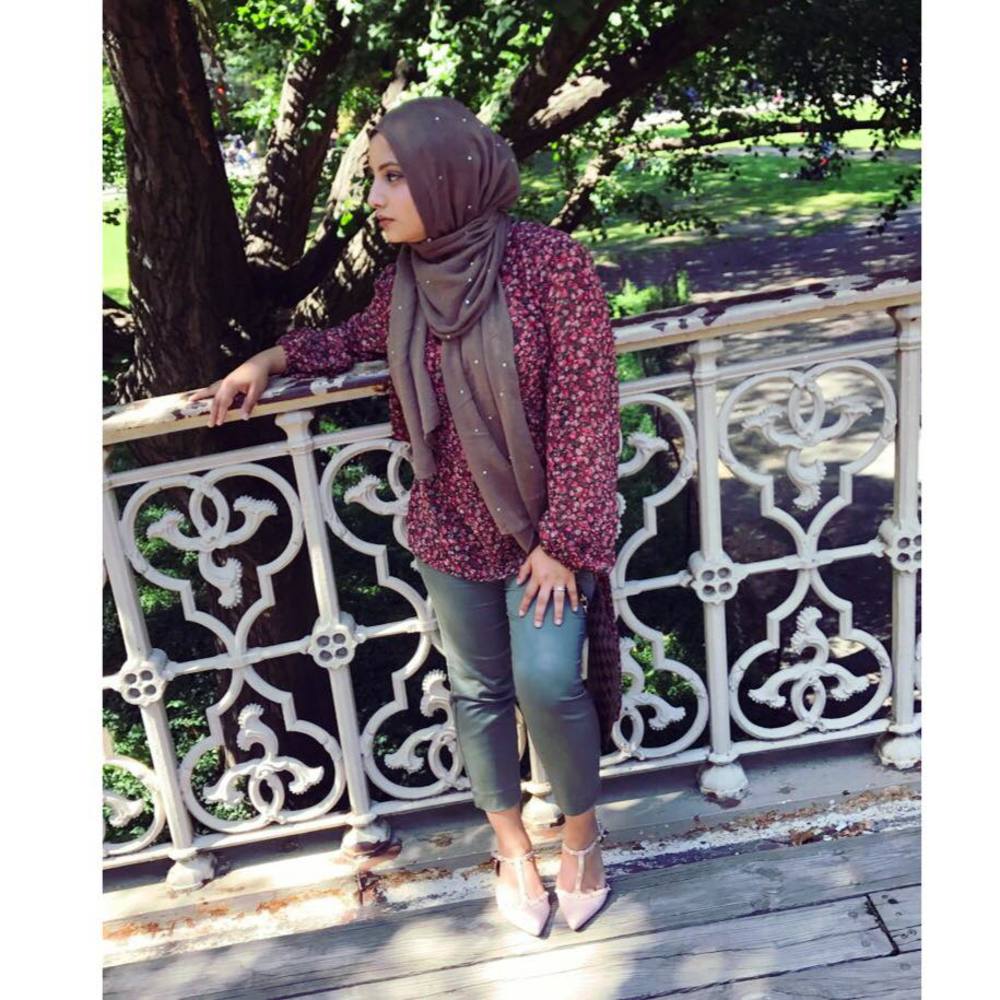 Meet your Posher, Nida